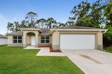 1876 N San Mateo Dr North Port, FL 34288